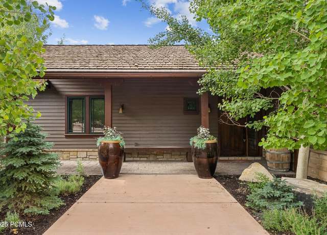Property at 3212 E Broken Spear Trl, Kamas, UT 84036, 5 beds, 6 baths
