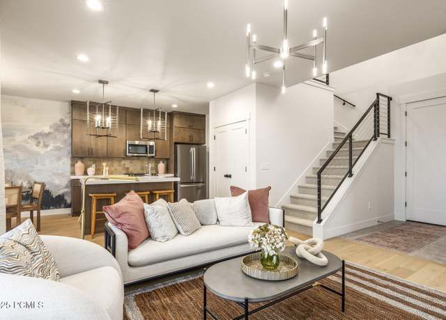 Property at 6002 N Fairview Dr, Heber City, UT 84032, 3 beds, 2.5 baths