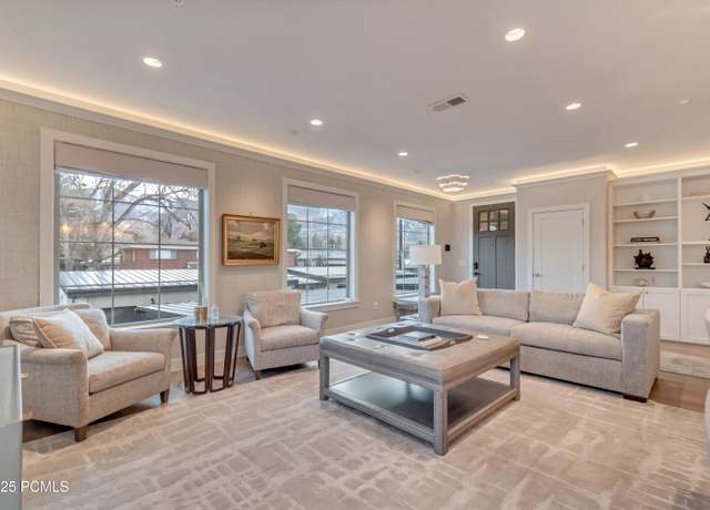 Property at 2340 E Phylden Dr Unit 204b, Holladay, UT 84117, 3 beds, 2 baths