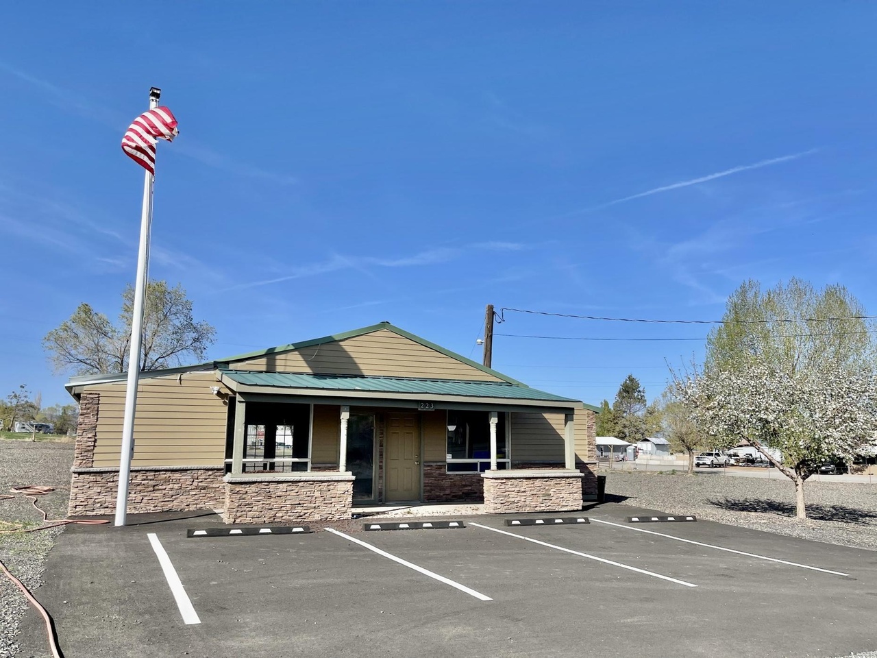 223 NW Oneil Way, Redmond, OR 97756 | MLS# 220122230 | Redfin