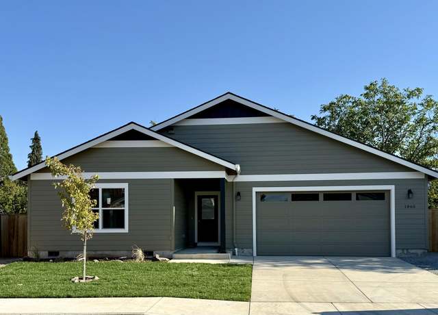 Property at 1865 Gabriel Way, Medford, OR 97501, 3 beds, 2 baths