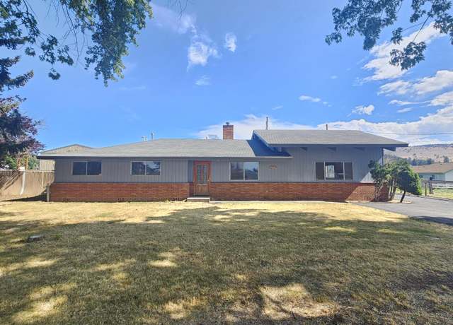 Property at 7649 Booth Rd, Klamath Falls, OR 97603, 3 beds, 2 baths
