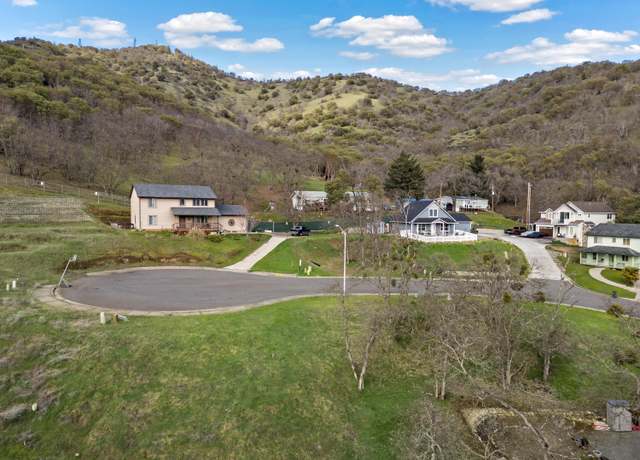 Property at 874 Jacoby St, Gold Hill, OR 97525