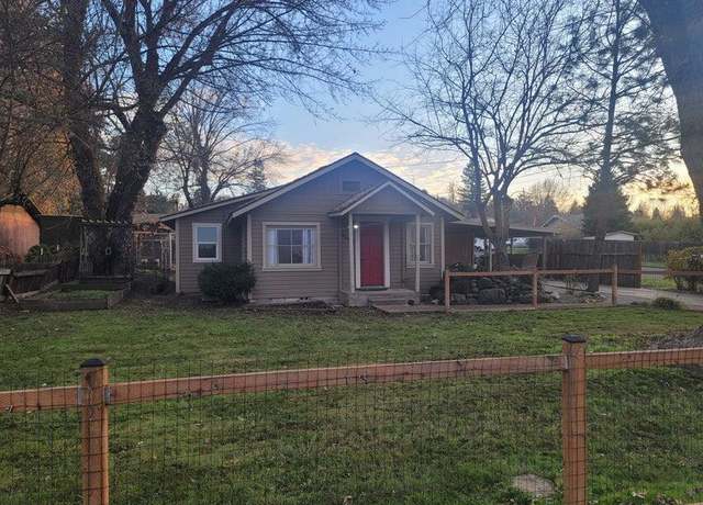 Property at 2104 Spring St, Medford, OR 97504, 3 beds, 1 bath