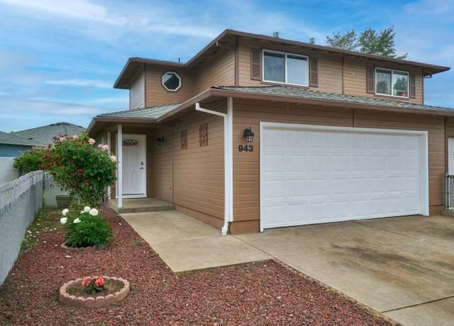 Property at 943 Glengrove Ave, Central Point, OR 97502, 2 beds, 2.5 baths