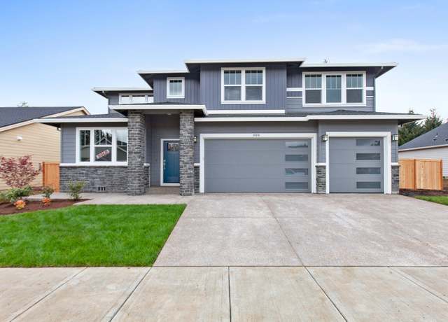 Property at 108 Butte Springs Trl #471, Eagle Point, OR 97524, 4 beds, 3.5 baths