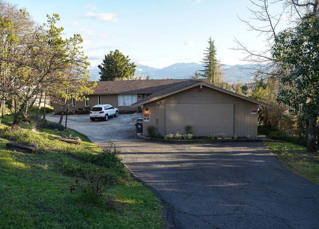 Property at 3676 Princeton Way, Medford, OR 97504, 6 beds, 3 baths