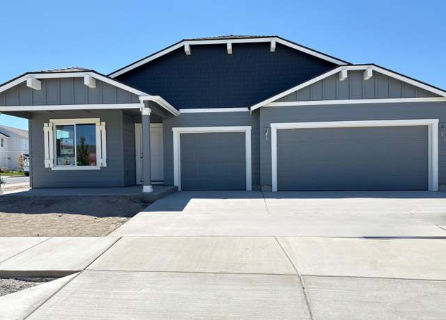 Property at 221 NW Par Ave #105, Madras, OR 97741, 4 beds, 2 baths