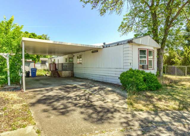 Property at 3600 Avenue G Spc 7, White City, OR 97503, 2 beds, 2 baths