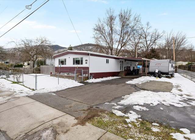 Property at 1002 Talent Ave, Talent, OR 97540, 3 beds, 2 baths