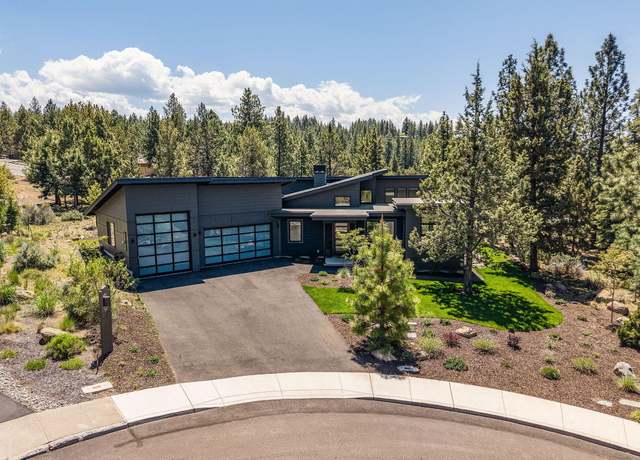 Property at 1971 NW Keenan Ct, Bend, OR 97703, 3 beds, 2.5 baths