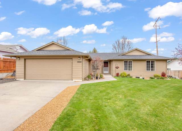 Property at 1018 SW Kenwood St, Madras, OR 97741, 3 beds, 2 baths