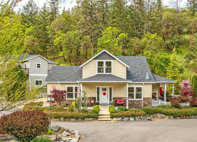 Property at 205 Oak Knoll Way, Jacksonville, OR 97530, 4 beds, 2.5 baths