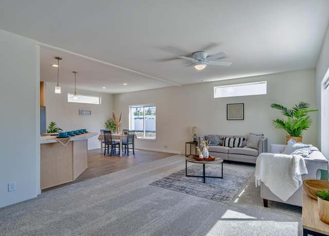 Property at 300 Luman Rd #206, Phoenix, OR 97535, 3 beds, 2 baths