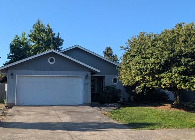Property at 1781 Tanglewood Ln, Medford, OR 97501, 3 beds, 2 baths