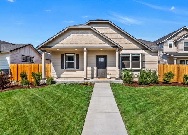Property at 3731 SW Newberry Ave, Redmond, OR 97756, 4 beds, 3 baths