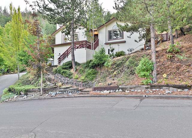 Property at 932 Morton St, Ashland, OR 97520, 3 beds, 2 baths