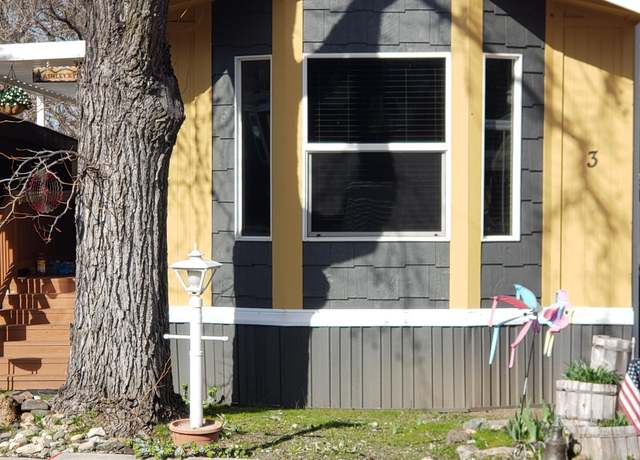 Property at 1055 N 5th St Unit 3, Jacksonville, OR 97530, 2 beds, 1 bath