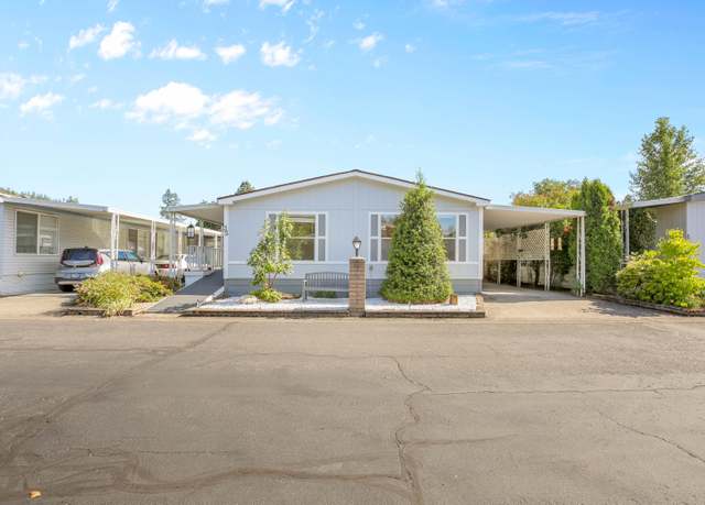Property at 20055 Hwy 62 Unit 35, Shady Cove, OR 97539, 3 beds, 2 baths