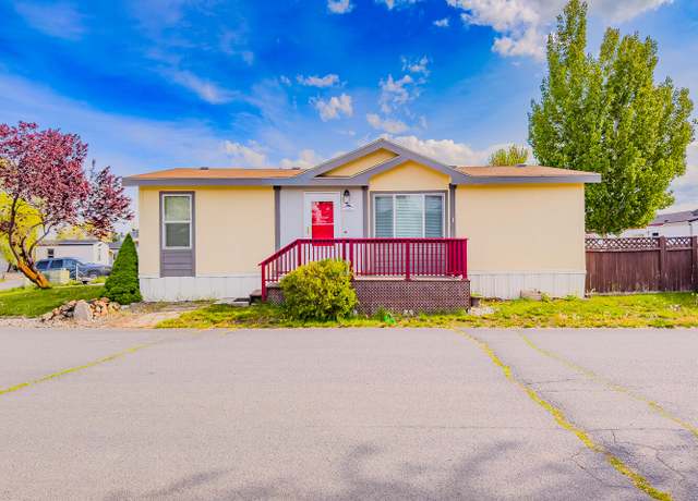 Property at 4647 Winter Ave #70, Klamath Falls, OR 97603, 3 beds, 2 baths