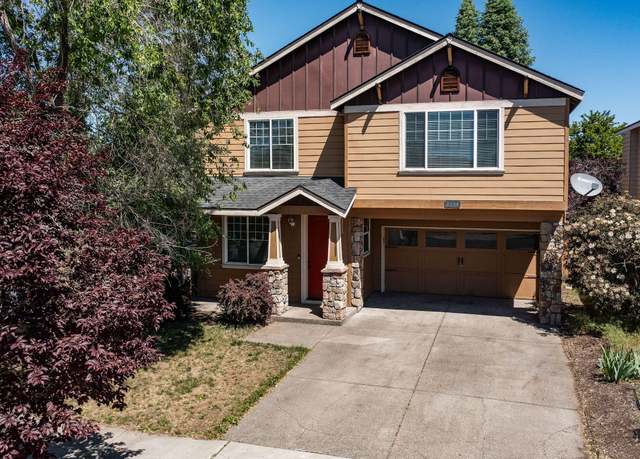 Property at 2874 NE Jackdaw Dr, Bend, OR 97701, 4 beds, 2.5 baths