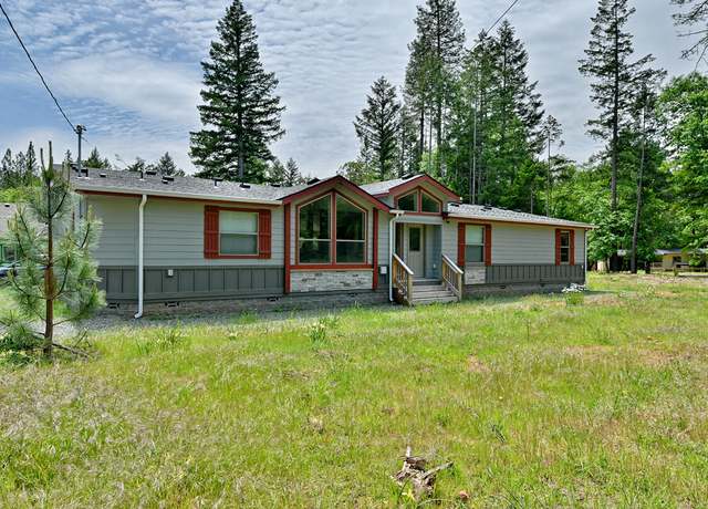Property at 261 White Oak Dr, Cave Junction, OR 97523, 3 beds, 2 baths