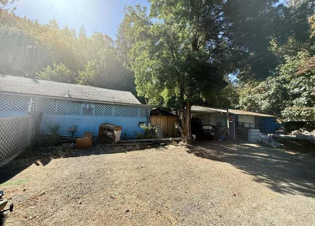 Property at 8373 Rogue River Hwy, Grants Pass, OR 97527, 2 beds, 1.5 baths