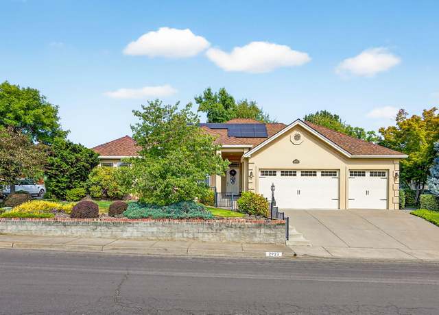 Property at 2923 Wilkshire Dr, Medford, OR 97504, 3 beds, 2 baths