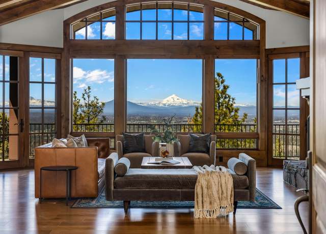 Property at 3068 NW Duffy Dr, Bend, OR 97703, 3 beds, 3.5 baths