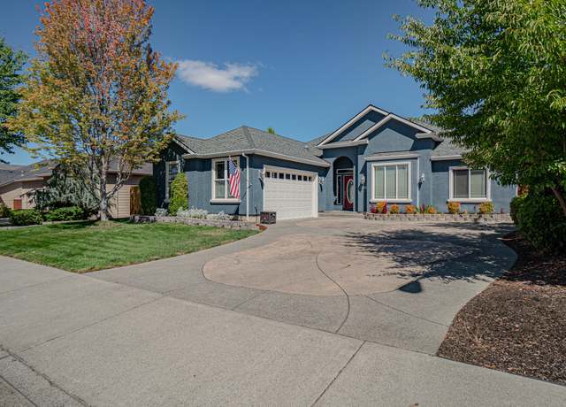 Property at 203 Bellerive Dr, Eagle Point, OR 97524, 3 beds, 2 baths