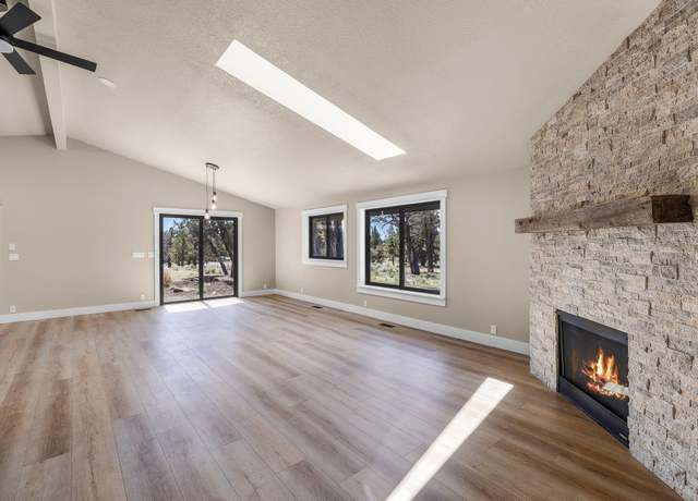 Property at 21800 Katie Dr, Bend, OR 97701, 3 beds, 2 baths