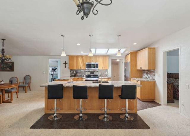 Property at 520 Helman St, Ashland, OR 97520, 4 beds, 1.5 baths
