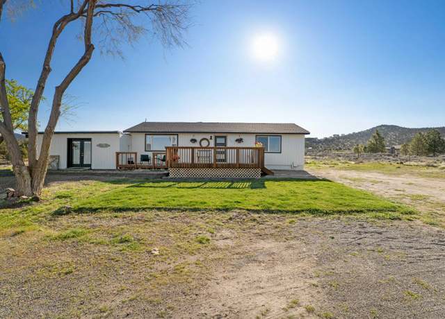 Property at 14140 Juniper Dr, Powell Butte, OR 97753, 3 beds, 2 baths