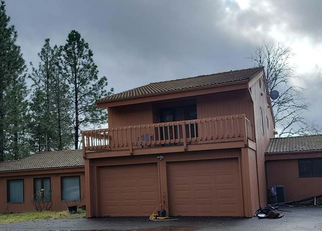Property at 5449 Hugo Rd, Grants Pass, OR 97526, 4 beds, 3.5 baths