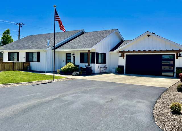 Property at 2521 SW Elmer Nelson Ln, Grants Pass, OR 97527, 4 beds, 3 baths
