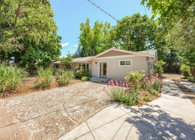 Property at 1947 Archer Dr, Medford, OR 97501, 3 beds, 2 baths