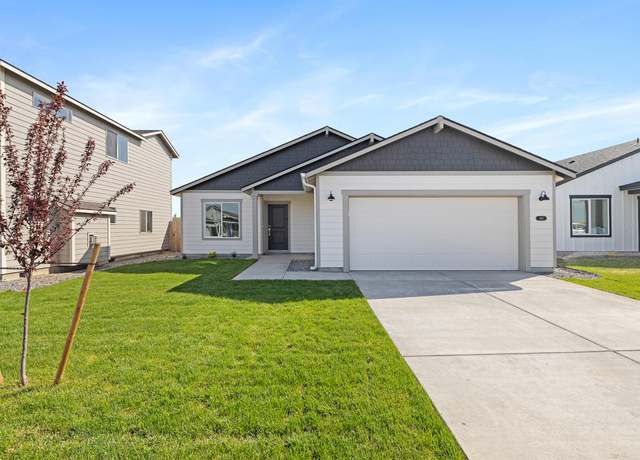 Property at 3355 NW 12th St #38, Redmond, OR 97756, 3 beds, 2 baths