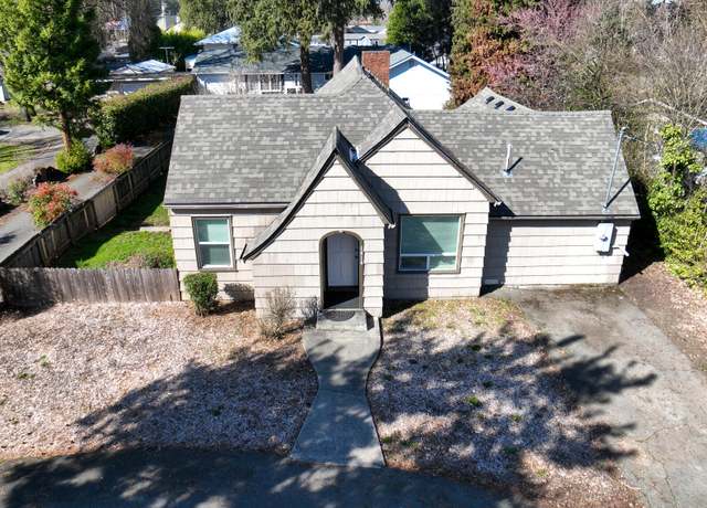 Property at 1414 Parkdale Dr, Grants Pass, OR 97527, 3 beds, 1 bath