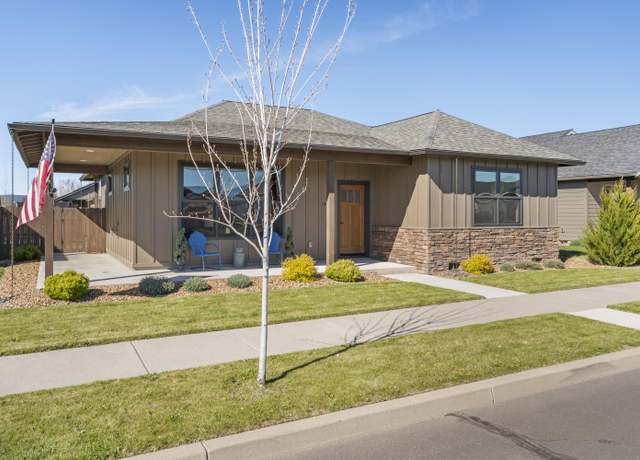 Property at 1301 NE Boxcar Dr, Prineville, OR 97754, 3 beds, 2 baths