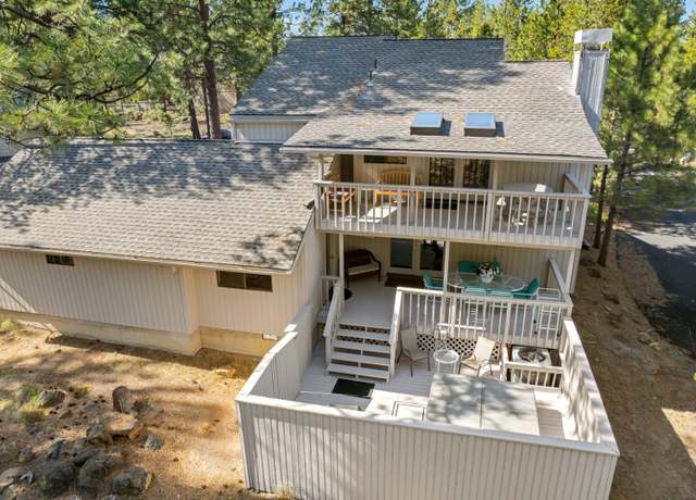 Property at 57516 Lark Ln, Sunriver, OR 97707, 5 beds, 2.5 baths