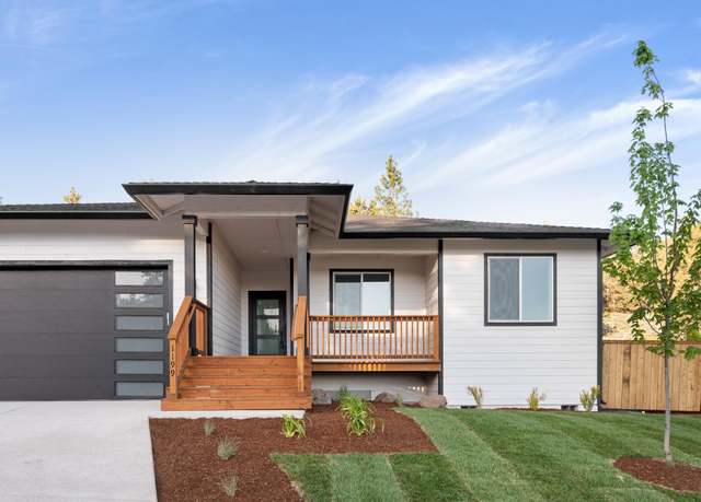 Property at 1199 Orange Blossom Dr, Klamath Falls, OR 97601, 3 beds, 2 baths