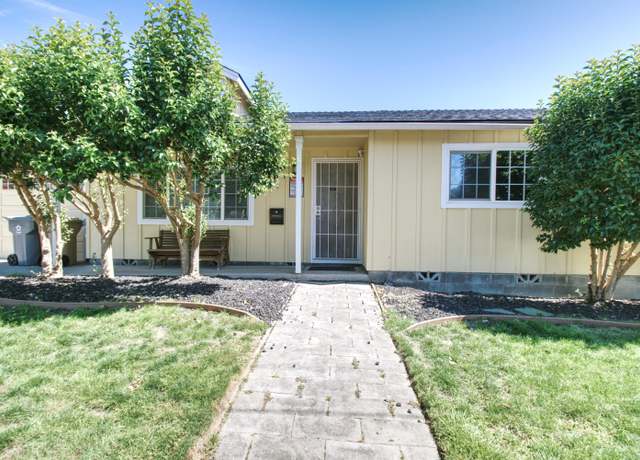 Property at 1393 NW Conklin Ave, Grants Pass, OR 97526, 3 beds, 2 baths