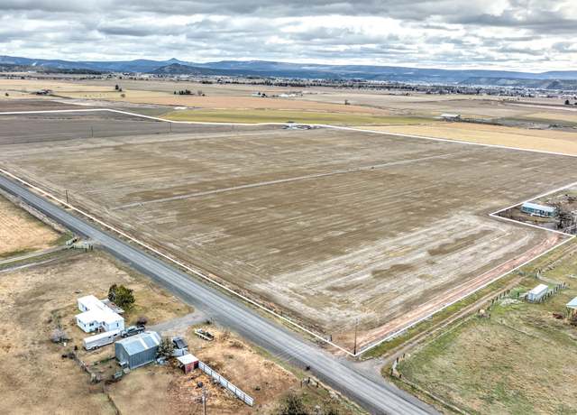 Property at 4200 NW Grimes Rd, Prineville, OR 97754, 3 beds, 2 baths