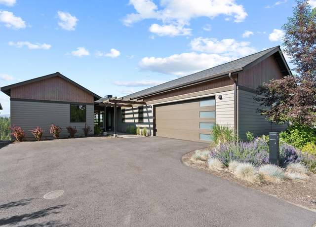 Property at 19135 Gateway Loop, Bend, OR 97702, 4 beds, 3.5 baths