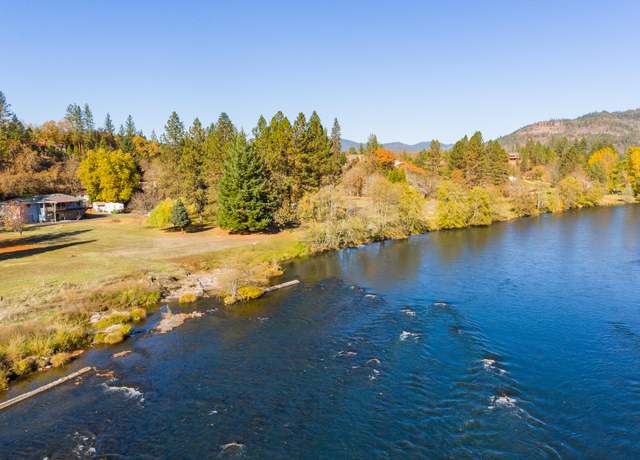 Property at 7266 Rogue River Dr, Shady Cove, OR 97539, 4 beds, 3 baths