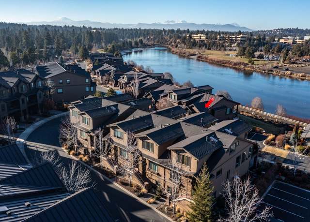 Property at 857 SW Crestline Dr, Bend, OR 97702, 3 beds, 4.5 baths