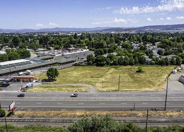 Property at 3600 N Pacific Hwy, Medford, OR 97501