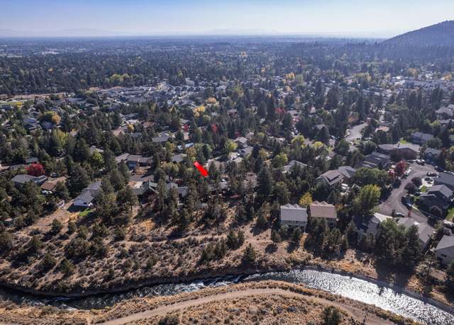 Property at 2877 NE Lotno Dr, Bend, OR 97701, 3 beds, 2.5 baths