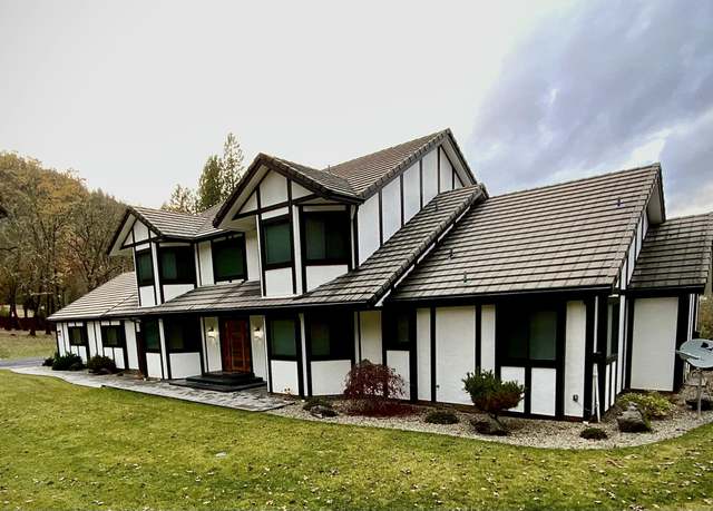 Property at 6550 Donaldson Rd, Grants Pass, OR 97526, 6 beds, 4.5 baths