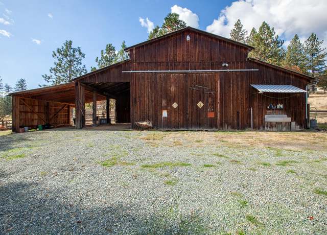 Property at 473 Templin Ave, Grants Pass, OR 97526, 3 beds, 2 baths